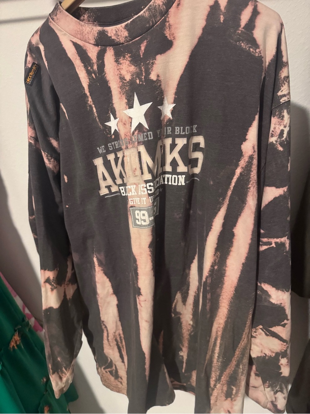 VINTAGE y2k Akademiks Black & Pink Tie-Dye Long Sleeve Tee
